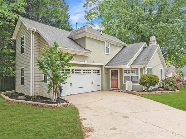 141 S Fairfield Dr, Peachtree City, GA 30269