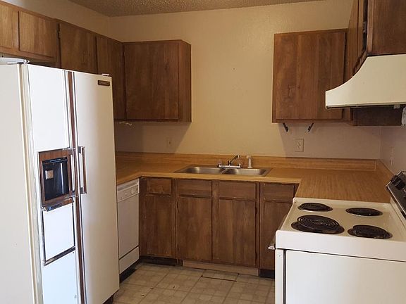 3rd image of 7917 NW Crossland Cir