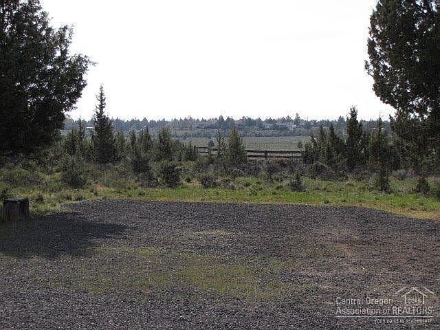 2nd image of 9205 SW Meadow Rd
