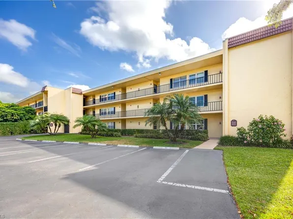 1085 Forest Lakes DR #8108, NAPLES, FL 34105