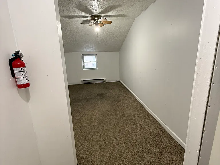 2027 E Madison St #3 — Photo 8