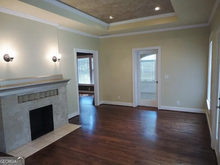 49 Leslie St — Photo 13