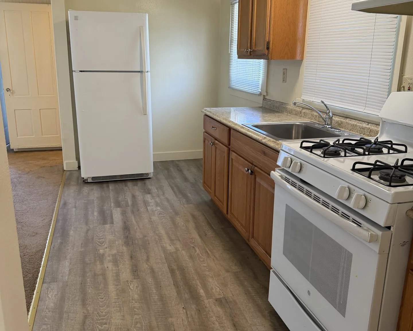 1 bed, 800 sqft, $2,200 — Photo 2