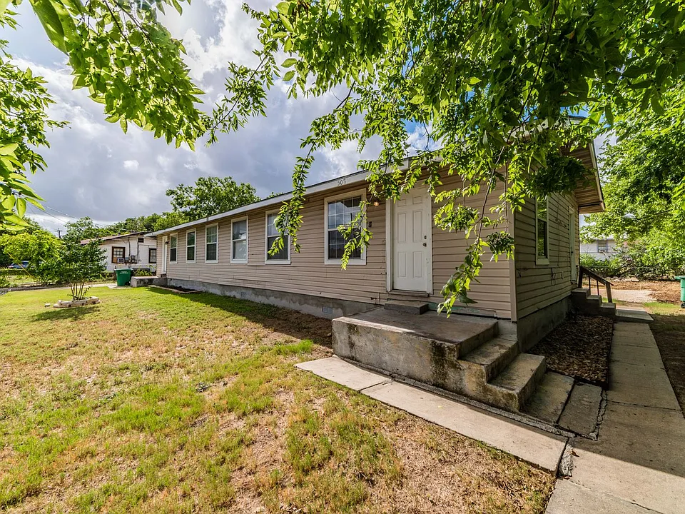508 Bee St