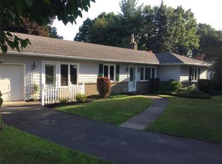 200 Baycrest Dr, Rochester, NY 14622