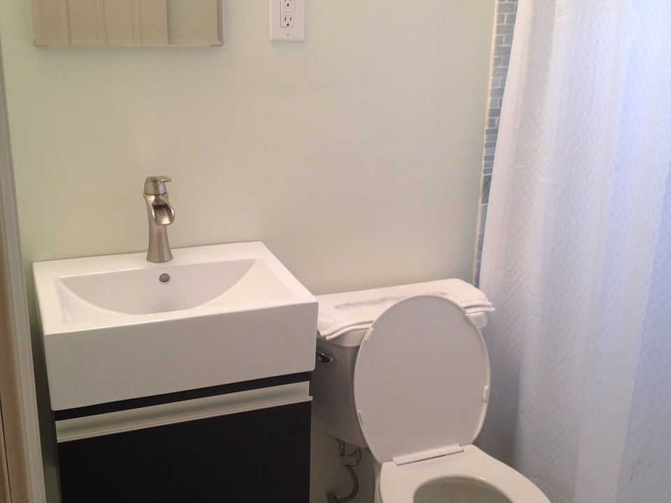1st image of 2460 Eastway Dr