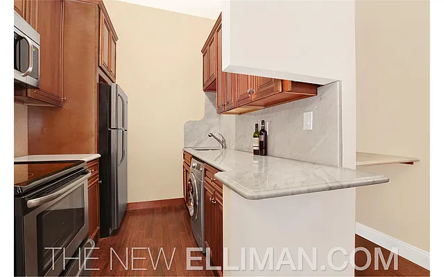 Sold by Douglas Elliman | media 14