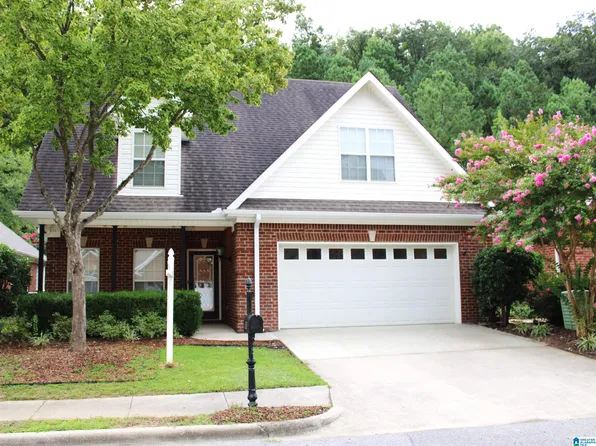 909 Castlemaine Dr, Hoover, AL 35226