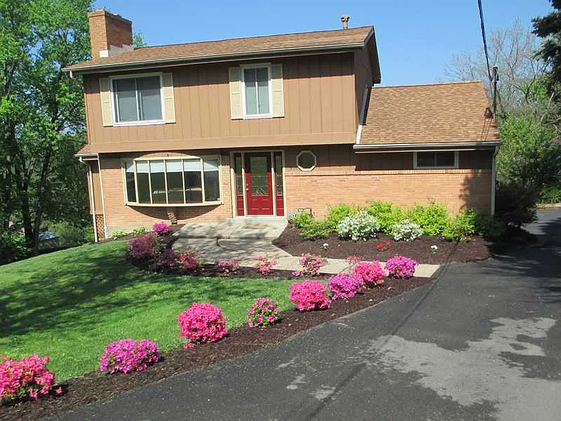 204 Veneze Dr photo 1