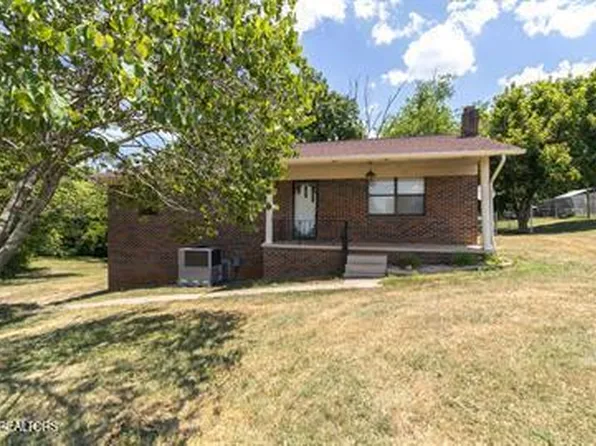 2823 Shiloh Cir, Straw Plains, TN 37871