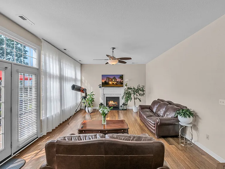2404 Caitlan Loch Ln — Photo 59