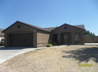 1278 Eva Donna St, Parlier, CA 93648