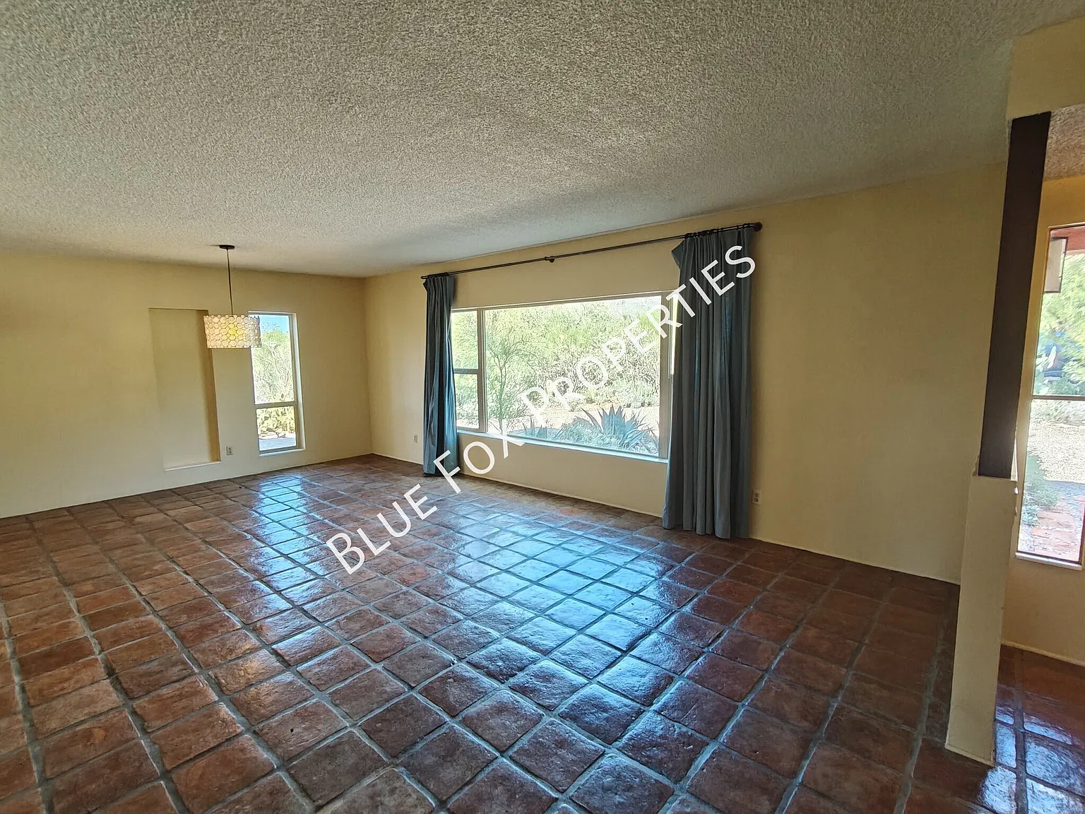 6521 N Calle Padre Felipe — Photo 4