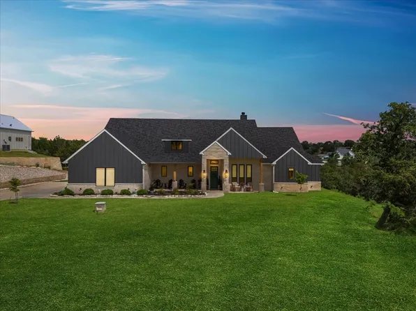 1059 Sweeney Way, Weatherford, TX 76087