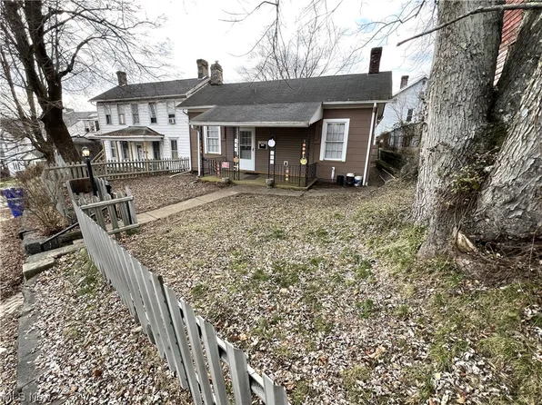 823 Saint Clair Ave, East Liverpool, OH 43920