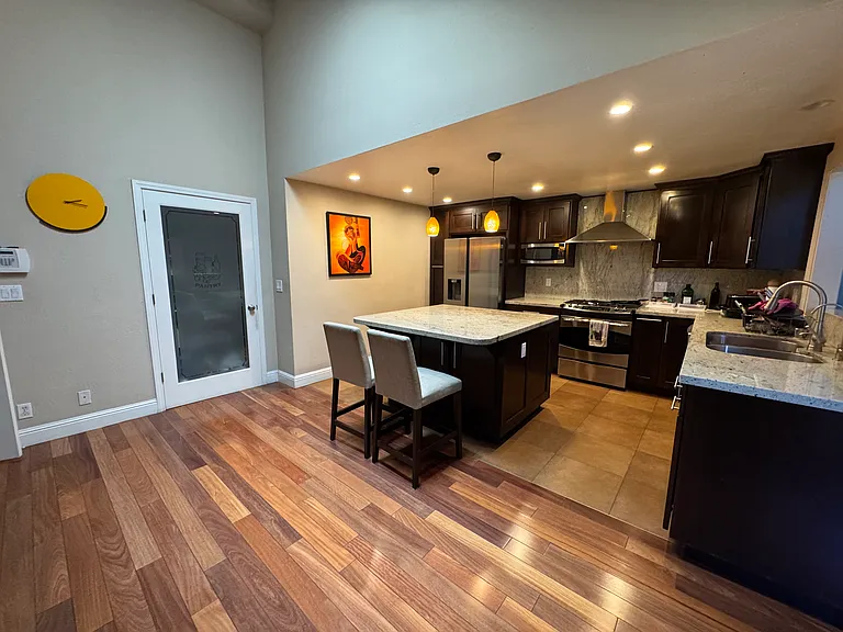 751 Verdi Dr — Photo 7