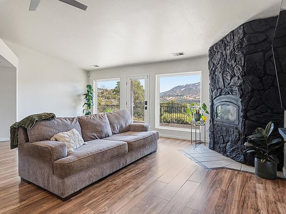 4th image of 5791 Lake Ridge Drive