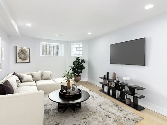 3rd image of 2416 N California Ave #G
