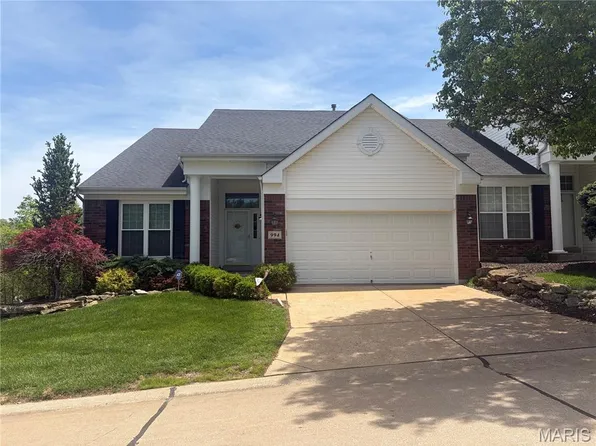 994 Shire Ln, Eureka, MO 63025