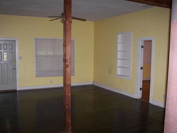 living rm open to kitchen