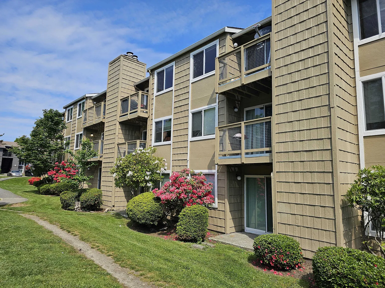 Hillcrest Estates — Photo 3