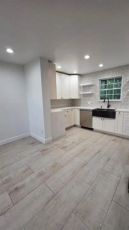 3 bed, 2.5 bath, 1520 sqft, $2,500 — Photo 3