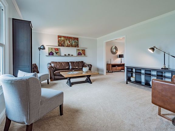 3rd image of 2508 Brockton Cir