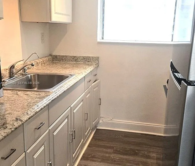 7720 Harding Ave #9 — Photo 3