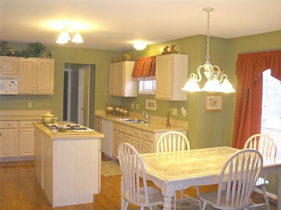 5th image of 4563 Newberry Acres Dr