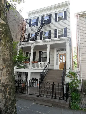 Rented by NY Casa Group | media 6