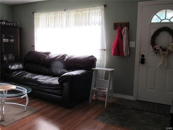 3rd image of 107 E Boitnott Dr