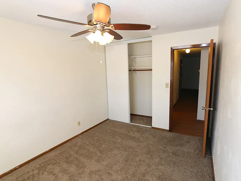 Alpine Apartments — Photo 16