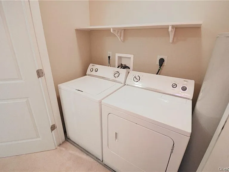 306 Canter Ct — Photo 26
