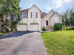 69 Buckley Hill Dr, Phillipsburg, NJ 08865