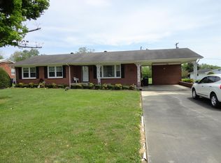 104 Fairdale Ln, Smithville, TN 37166