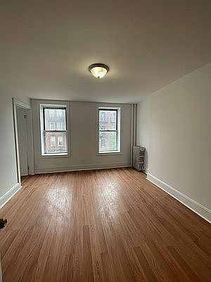 5th image of 529 40th St #2AA