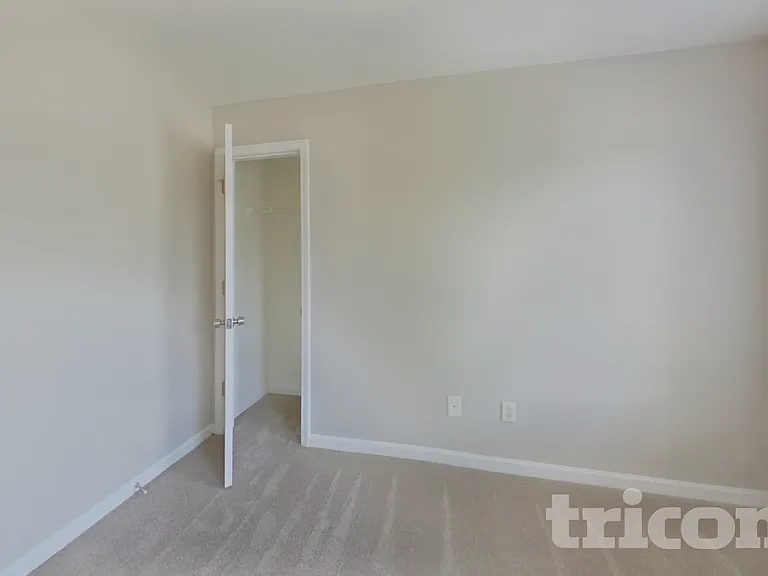 12264 Crestwood Ct — Photo 12