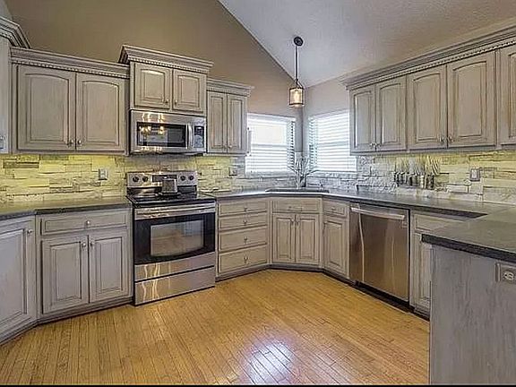 3rd image of 1304 N 3rd St E