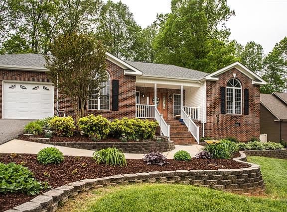 2nd image of 1575 Brookstone Dr
