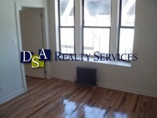 Rented by DSA Realty Midtown West | media 31