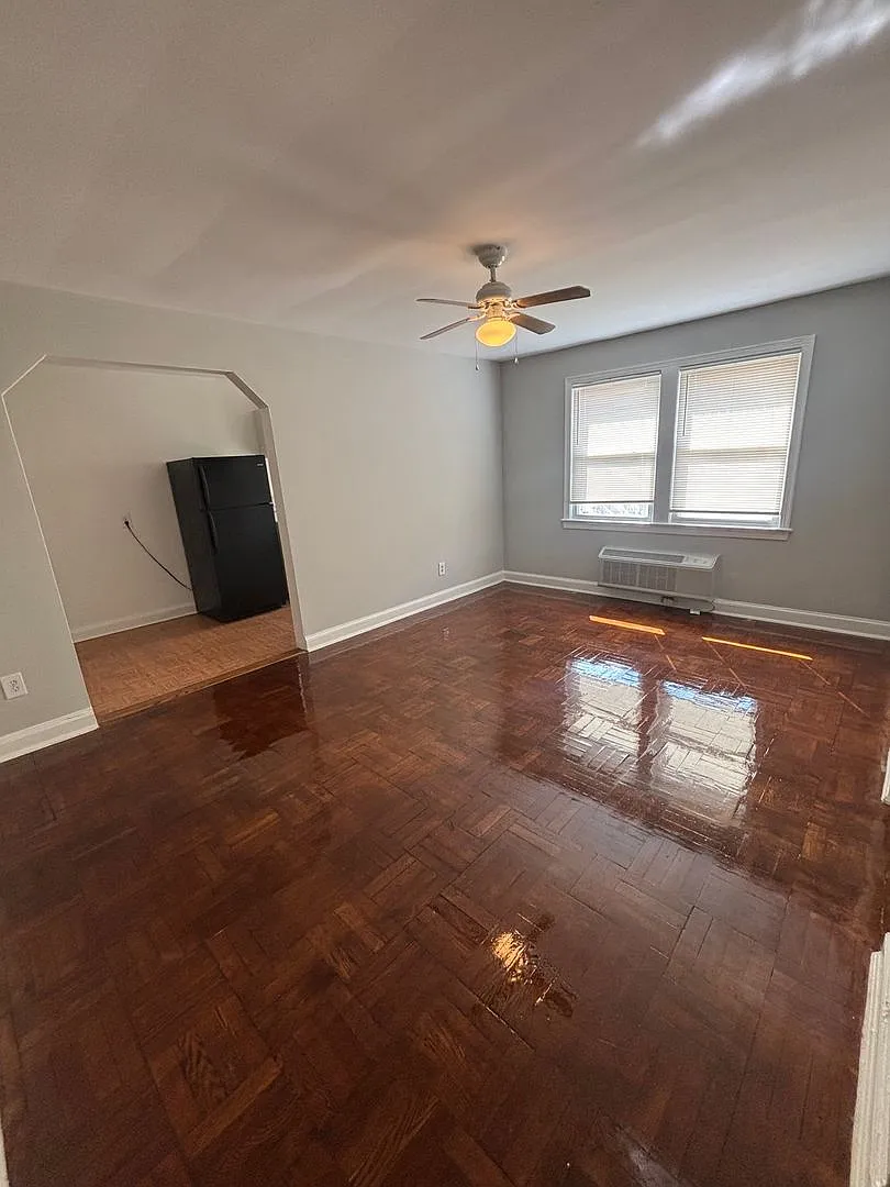 135 Kennedy St Nw — Photo 1