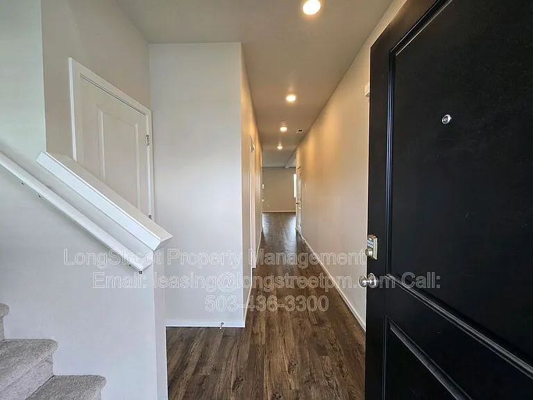 412 Lost Lake St NE — Photo 3
