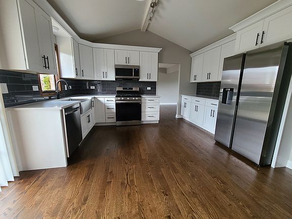 3rd image of 13233 Stonecreek Ct