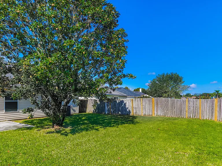 2912 Brittany Bluff Dr — Photo 16