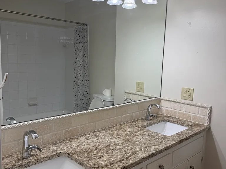 402 Skyline Dr — Photo 9