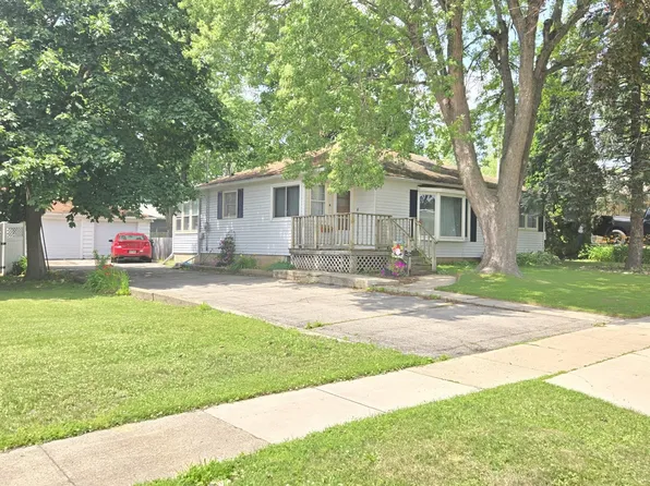 920 Newbury St, Ripon, WI 54971