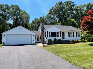 36 Brookside Dr, East Greenwich, RI 02818