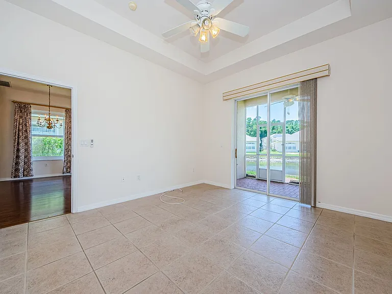 2624 Tottenham Dr — Photo 12