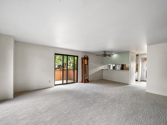 5th image of 2 Marlin Ct #412