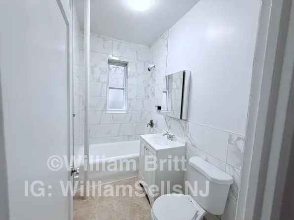 259 Grant Avenue image 8 of 21